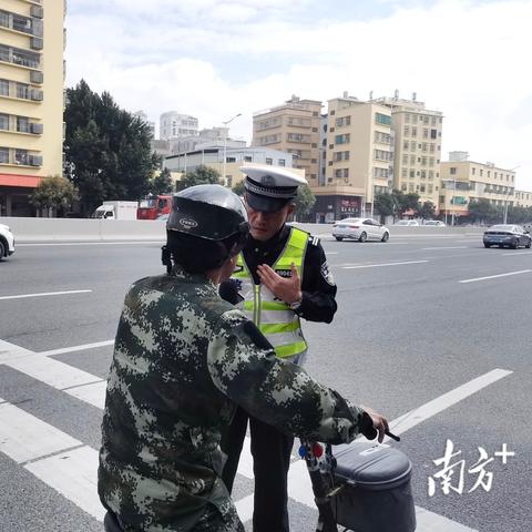 金湖国道车祸,多车相撞,交通混乱,伤亡待报,事故原因调查进行中